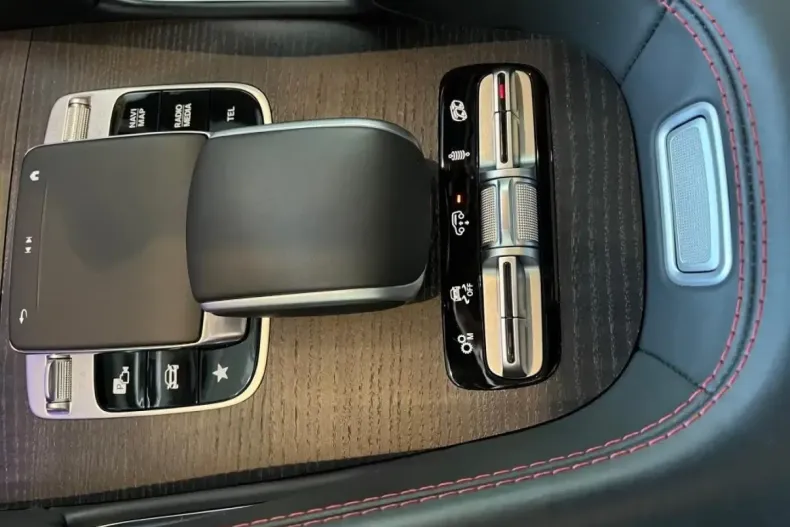 Mercedes-Benz GLE 63 AMG (Clasa GLE) din 2023 cu 19.100 km - oferta MER185628 - foto 17