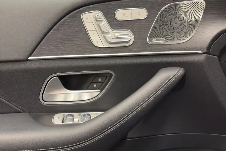 Mercedes-Benz GLE 300 (Clasa GLE) din 2024 cu 31.564 km - oferta MER185632 - foto 12