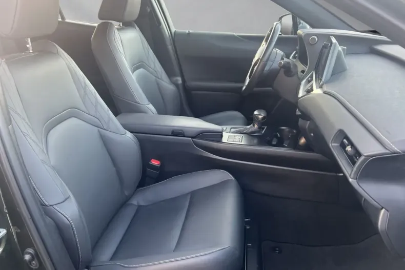 Lexus UX din 2023 cu 16.301 km - oferta LEX185633 - foto 18