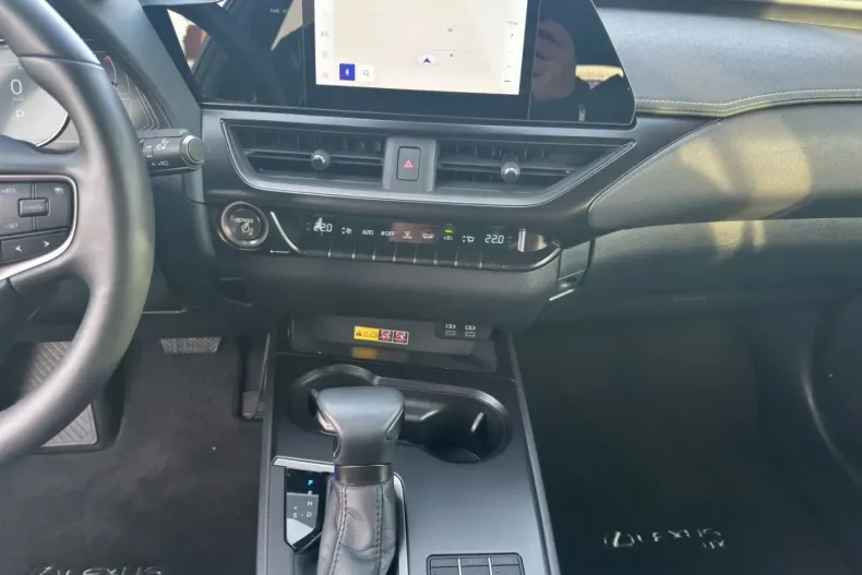 Lexus UX din 2023 cu 18.372 km - oferta LEX185634 - foto 13