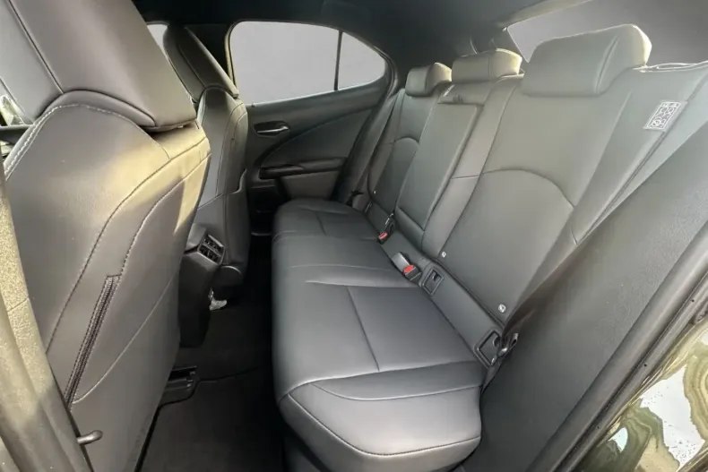 Lexus UX din 2023 cu 18.372 km - oferta LEX185634 - foto 17