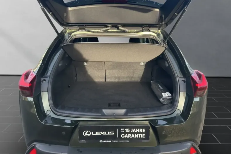 Lexus UX din 2023 cu 18.372 km - oferta LEX185634 - foto 19