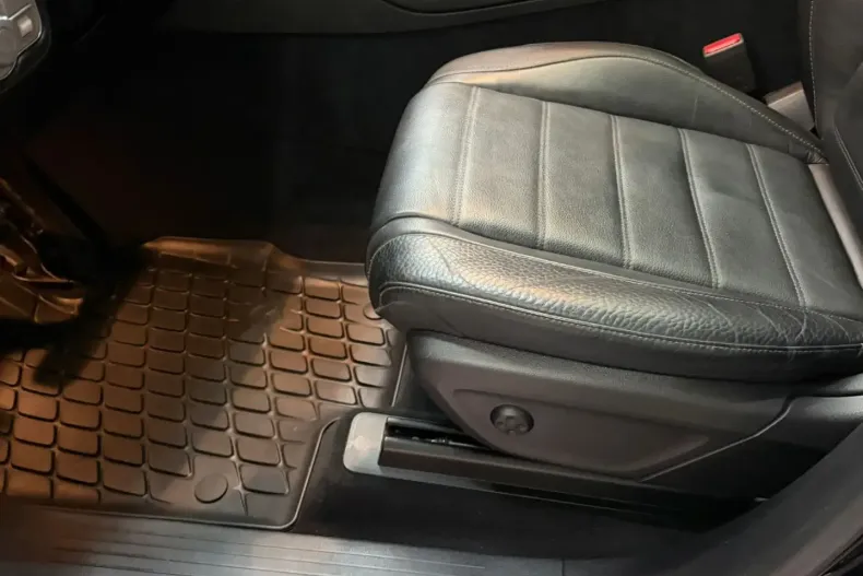 Mercedes-Benz GLE 300 (Clasa GLE) din 2024 cu 79.485 km - oferta MER185642 - foto 8