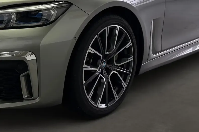 BMW 730 (Seria 7) din 2022 cu 55.800 km - oferta BMW185645 - foto 6