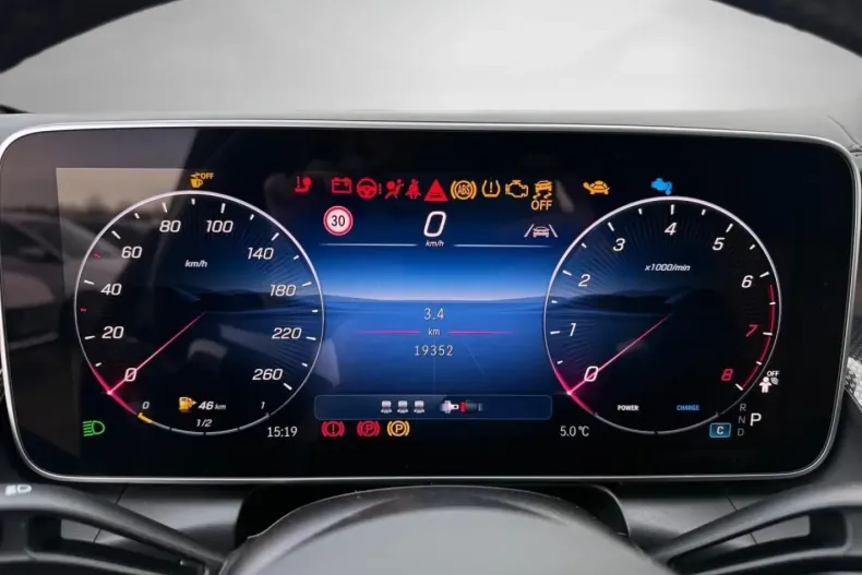 Mercedes-Benz GLC 200 (Clasa GLC) din 2024 cu 19.343 km - oferta MER185647 - foto 19