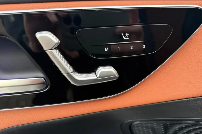 Mercedes-Benz GLC 200 (Clasa GLC) din 2024 cu 19.343 km - oferta MER185647 - foto 21