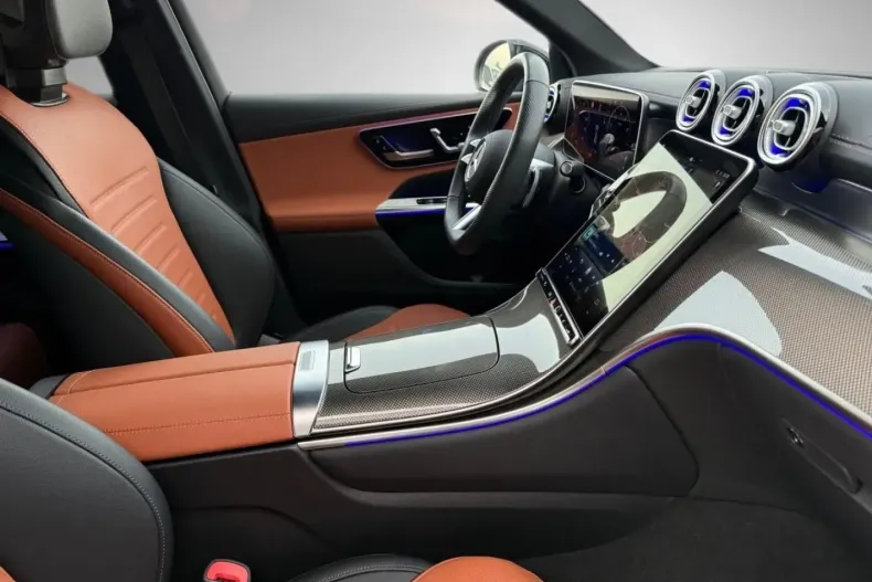 Mercedes-Benz GLC 200 (Clasa GLC) din 2024 cu 19.343 km - oferta MER185647 - foto 25