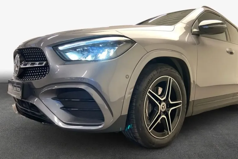 Mercedes-Benz GLA 180 (Clasa GLA) din 2024 cu 12.094 km - oferta MER185648 - foto 6
