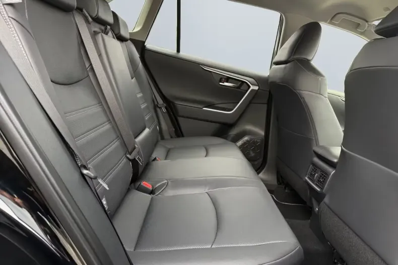 Toyota RAV4 din 2026 cu 10 km - oferta TOY185649 - foto 3