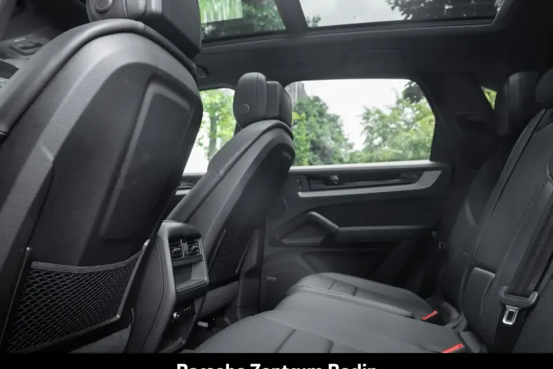 Porsche Cayenne din 2024 cu 22.488 km - oferta POR185652 - foto 8