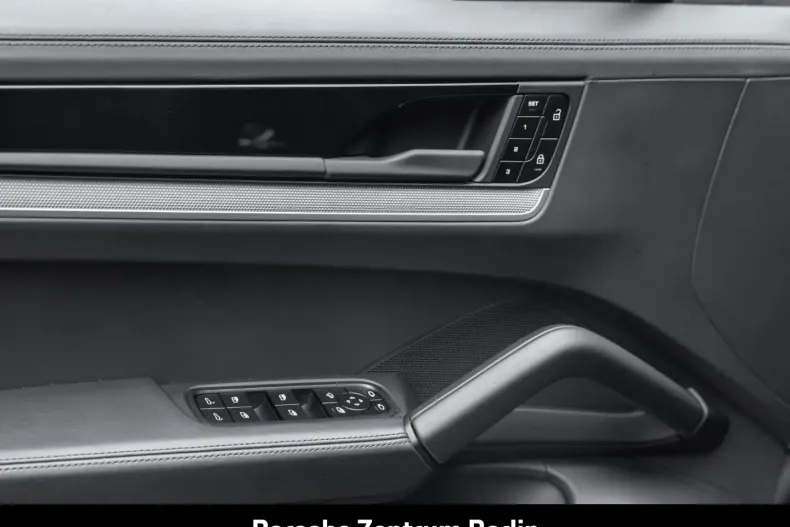 Porsche Cayenne din 2024 cu 22.488 km - oferta POR185652 - foto 23