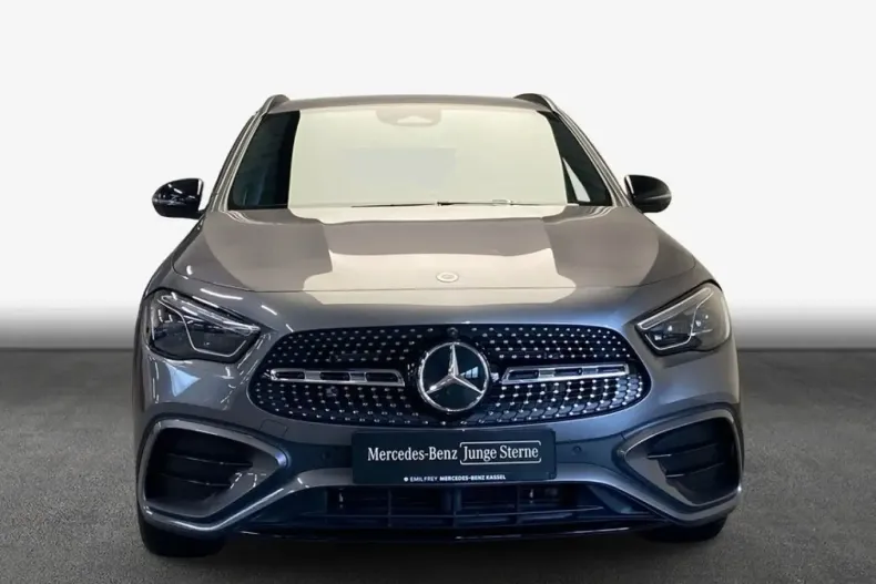 Mercedes-Benz GLA 180 (Clasa GLA) din 2024 cu 8.276 km - oferta MER185655 - foto 2