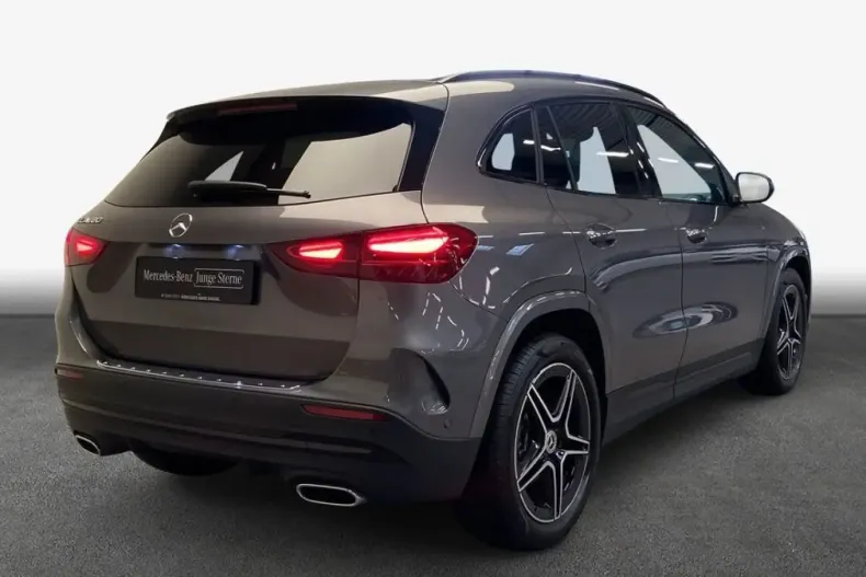 Mercedes-Benz GLA 180 (Clasa GLA) din 2024 cu 8.276 km - oferta MER185655 - foto 3