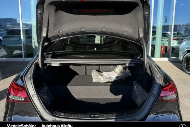 Mercedes-Benz E 300 (Clasa E) din 2021 cu 58.630 km - oferta MER185656 - foto 17