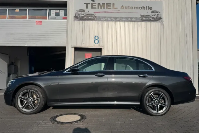Mercedes-Benz E 300 (Clasa E) din 2022 cu 99.890 km - oferta MER185657 - foto 2