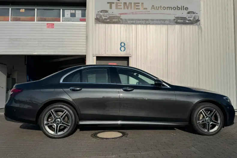 Mercedes-Benz E 300 (Clasa E) din 2022 cu 99.890 km - oferta MER185657 - foto 3