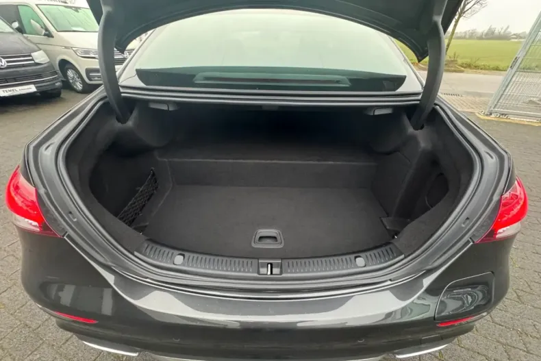 Mercedes-Benz E 300 (Clasa E) din 2022 cu 99.890 km - oferta MER185657 - foto 8