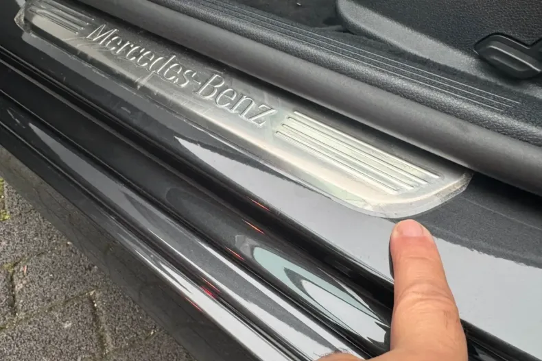 Mercedes-Benz E 300 (Clasa E) din 2022 cu 99.890 km - oferta MER185657 - foto 24