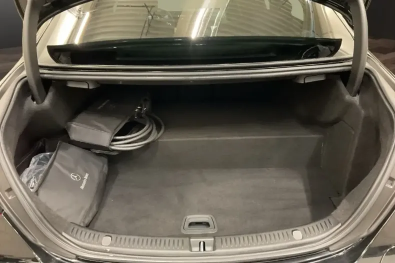 Mercedes-Benz E 300 (Clasa E) din 2021 cu 31.395 km - oferta MER185658 - foto 11