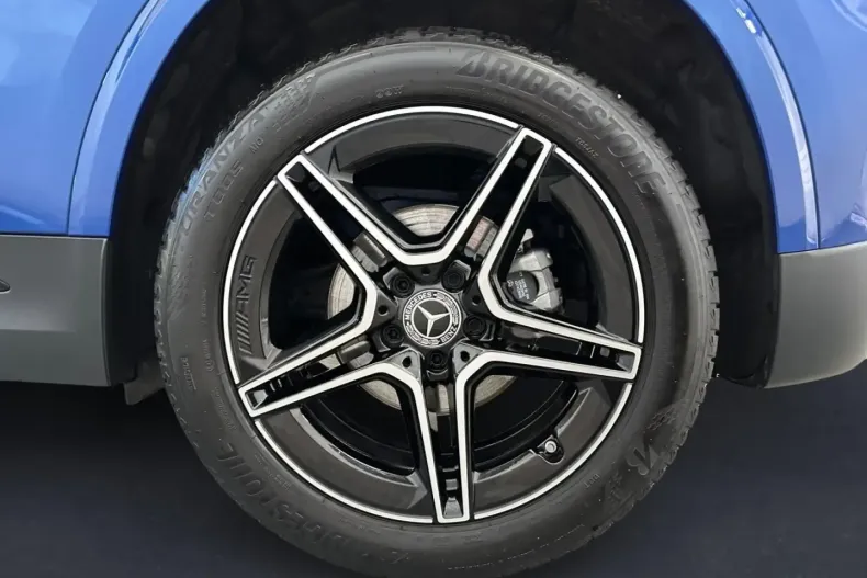 Mercedes-Benz GLA 180 (Clasa GLA) din 2024 cu 12.676 km - oferta MER185659 - foto 5