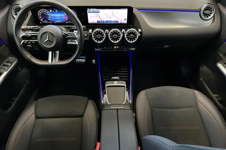 Mercedes-Benz GLA 180 (Clasa GLA) din 2024 cu 12.676 km - oferta MER185659 - foto 8