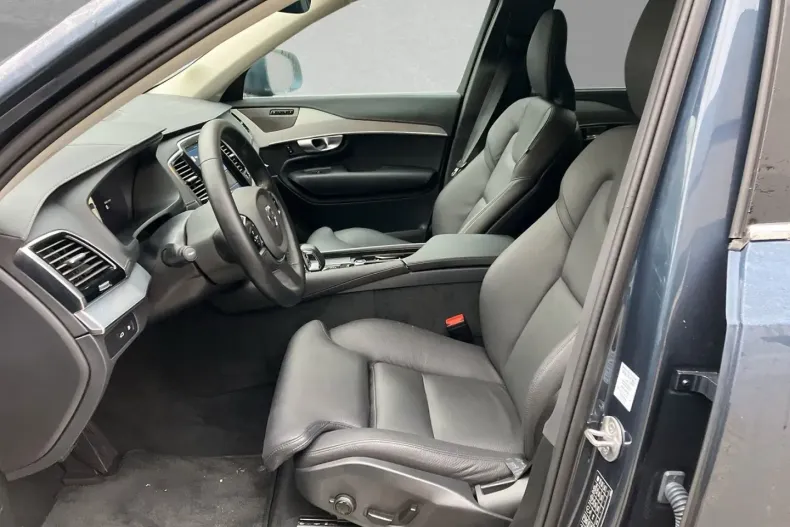 Volvo XC90 din 2024 cu 31.000 km - oferta VOL185663 - foto 3