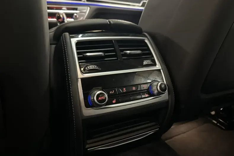 BMW 745 (Seria 7) din 2022 cu 50.500 km - oferta BMW185669 - foto 14