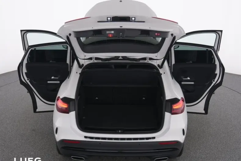 Mercedes-Benz GLA 180 (Clasa GLA) din 2024 cu 5.212 km - oferta MER185685 - foto 13