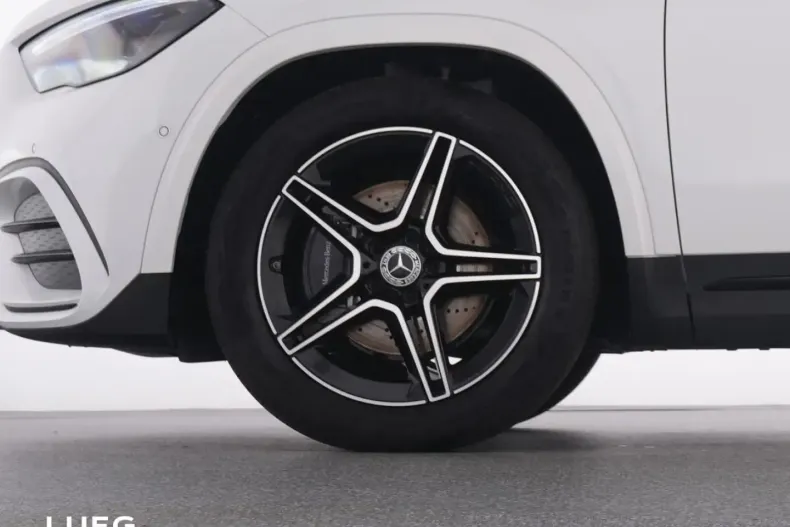 Mercedes-Benz GLA 180 (Clasa GLA) din 2024 cu 5.212 km - oferta MER185685 - foto 19