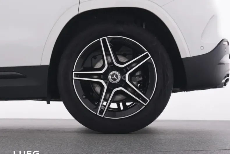 Mercedes-Benz GLA 180 (Clasa GLA) din 2024 cu 5.212 km - oferta MER185685 - foto 20