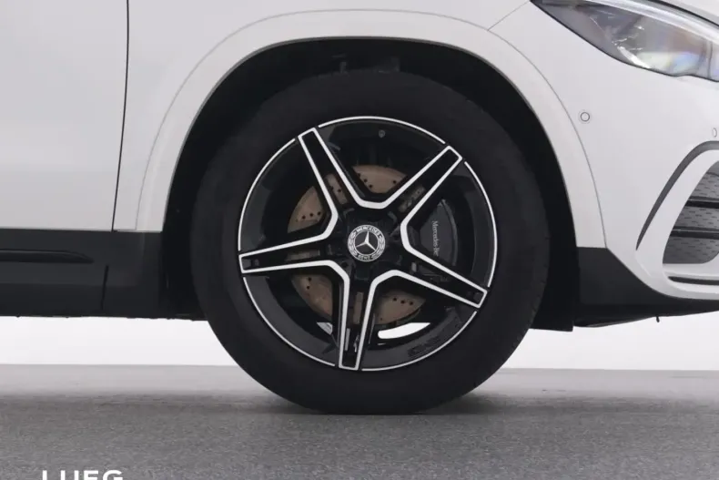 Mercedes-Benz GLA 180 (Clasa GLA) din 2024 cu 5.212 km - oferta MER185685 - foto 21