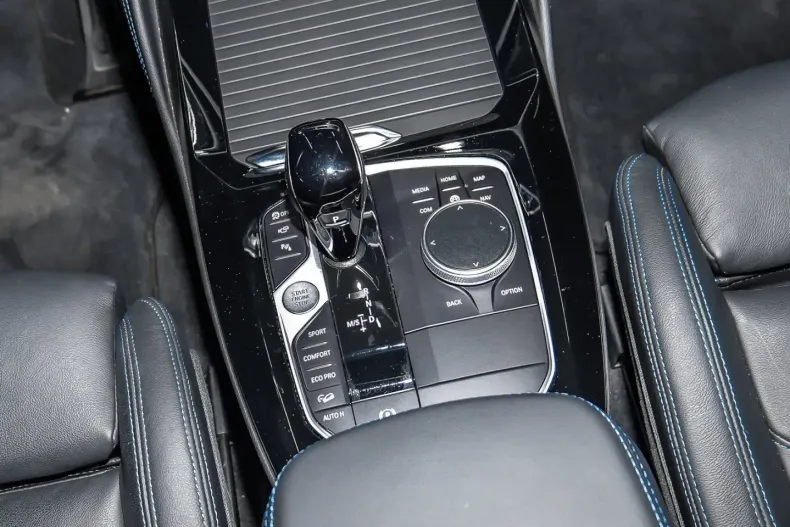 BMW X4 (Seria X) din 2024 cu 18.911 km - oferta BMW185697 - foto 16