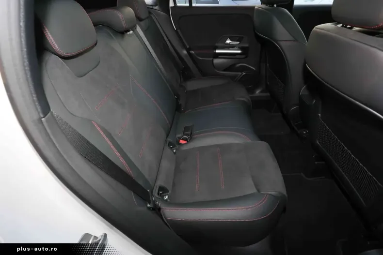 Mercedes-Benz GLA 180 (Clasa GLA) din 2024 cu 12.830 km - oferta MER185700 - foto 6