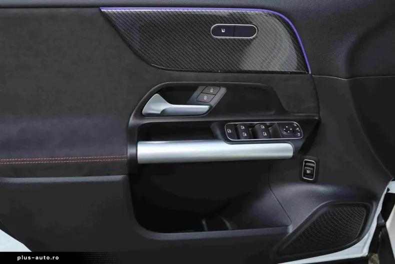 Mercedes-Benz GLA 180 (Clasa GLA) din 2024 cu 12.830 km - oferta MER185700 - foto 12