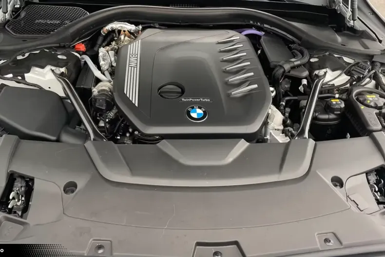 BMW 740 (Seria 7) din 2022 cu 68.393 km - oferta BMW185703 - foto 5