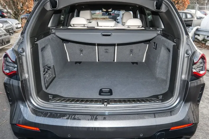 BMW X3 (Seria X) din 2024 cu 11.811 km - oferta BMW185708 - foto 20