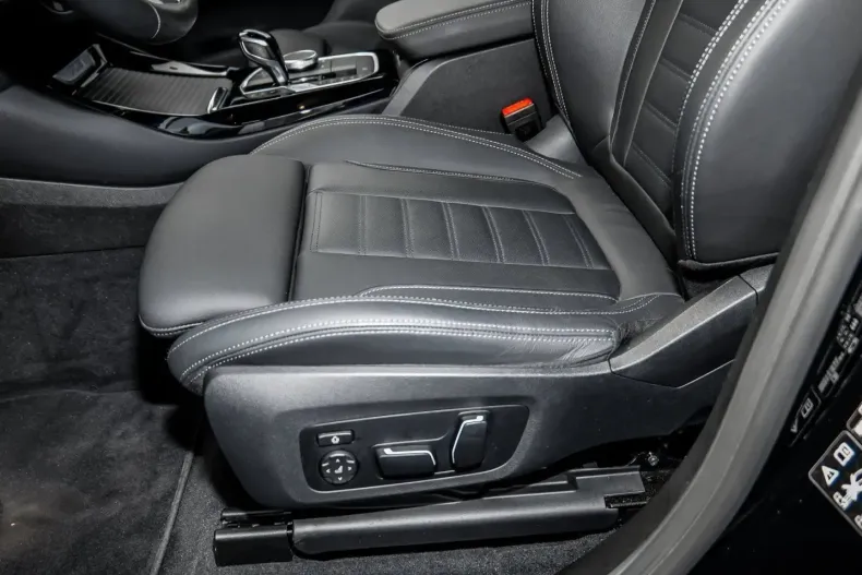 BMW X3 (Seria X) din 2024 cu 15.555 km - oferta BMW185709 - foto 18