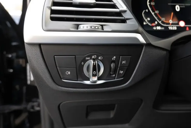 BMW X3 (Seria X) din 2024 cu 16.602 km - oferta BMW185715 - foto 25