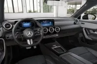 Mercedes-Benz CLA 180 (Clasa CLA) din 2025 cu 3.800 km - oferta MER185730 - foto 5
