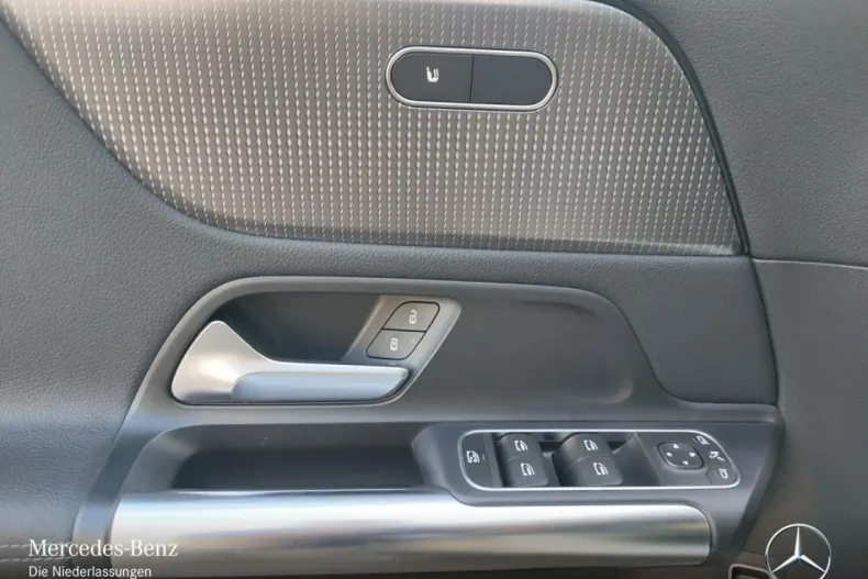 Mercedes-Benz GLA 250 (Clasa GLA) din 2021 cu 63.102 km - oferta MER185732 - foto 14