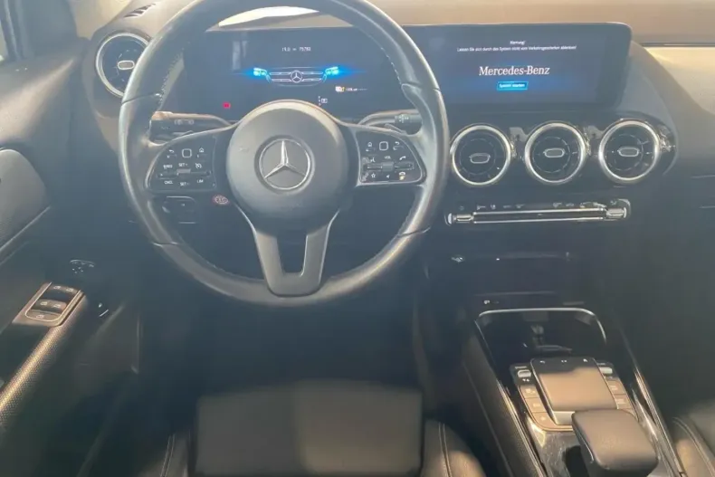 Mercedes-Benz GLA 250 (Clasa GLA) din 2021 cu 68.460 km - oferta MER185734 - foto 9