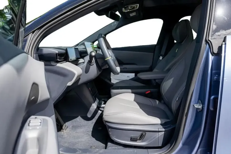 Lynk&Co 02 din 2025 cu 3.584 km - oferta LYN185735 - foto 7