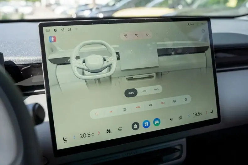 Lynk&Co 02 din 2025 cu 3.584 km - oferta LYN185735 - foto 13