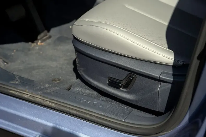 Lynk&Co 02 din 2025 cu 3.584 km - oferta LYN185735 - foto 21