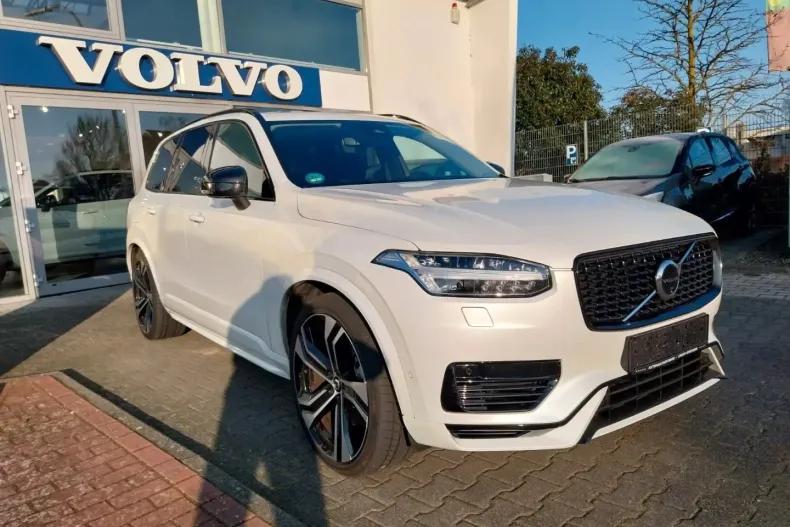 Volvo XC90 din 2025 cu 18.000 km - oferta VOL185736 - foto 1