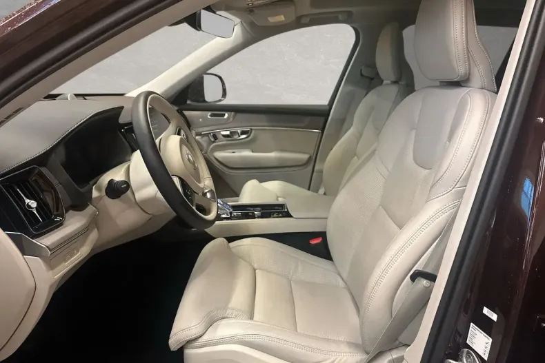 Volvo XC90 din 2025 cu 22.000 km - oferta VOL185737 - foto 3