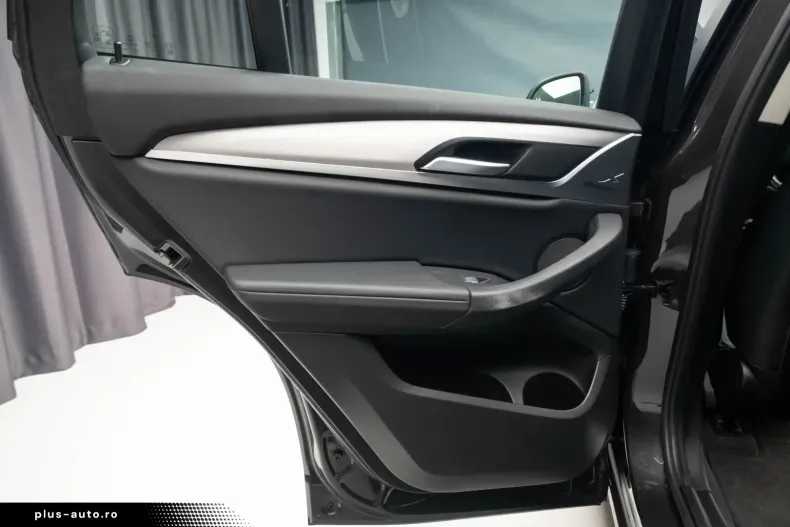 BMW X4 (Seria X) din 2023 cu 28.401 km - oferta BMW185738 - foto 33