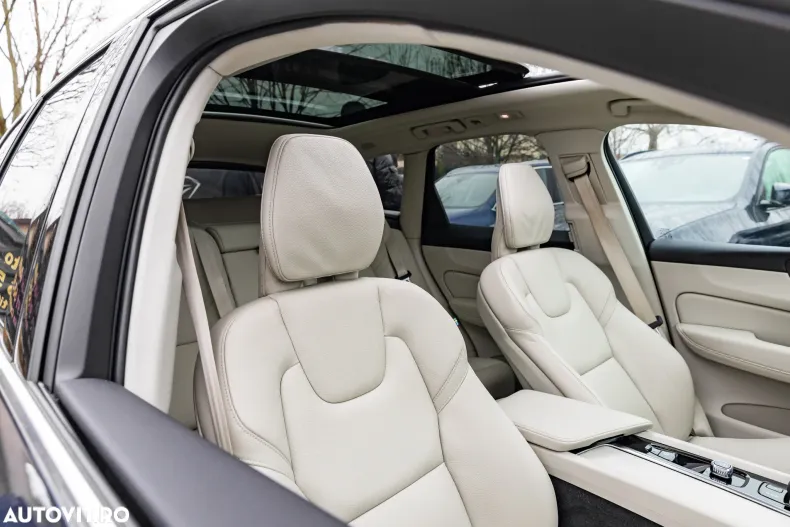 Volvo XC60 din 2022 cu 89.860 km - oferta VOL185742 - foto 5