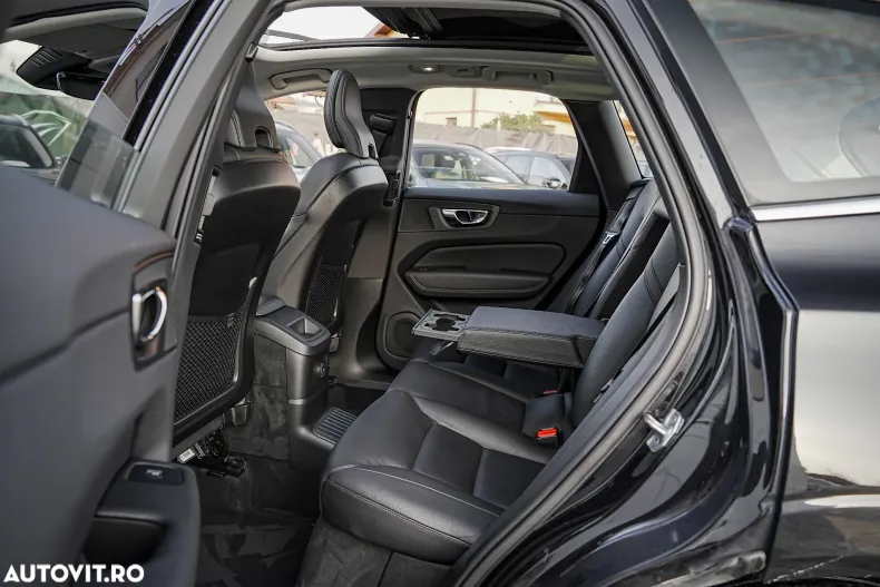Volvo XC60 din 2022 cu 107.370 km - oferta VOL185744 - foto 13