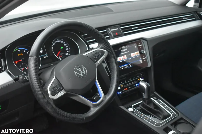 Volkswagen Passat din 2021 cu 60.266 km - oferta VOL185755 - foto 6